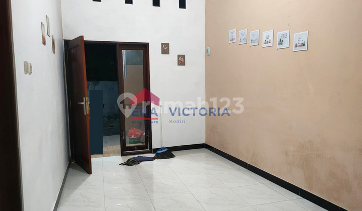 DIJUAL Rumah Bangunan Baru di Campurejo Mojoroto Kota Kediri Dekat dengan Terminal Bus 15 Menit Ke Pusat Kota DIJUAL Rumah Bangunan Baru di Campurejo Mojoroto Kota Kediri Dekat dengan Terminal Bus 15 Menit Ke Pusat Kota
