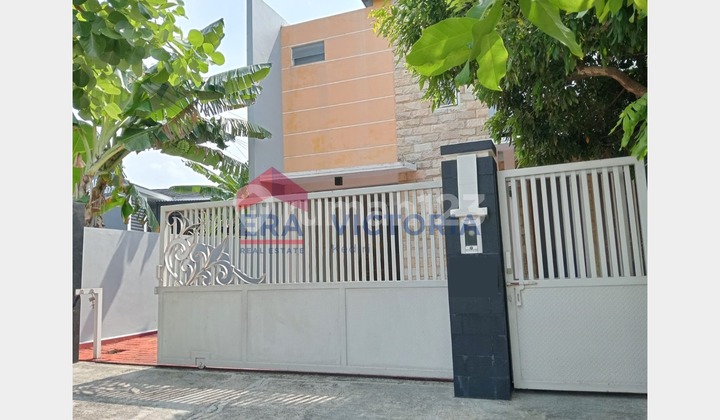 Rumah Full Furnished 2 Lantai Dilengkapi Taman & Gazebo di Perbon Tuban