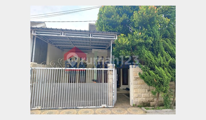 Rumah Bagus Furnished SHM Mojoroto, Kediri 1