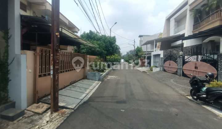 Affordable 2-Storey House in Taman Kedoya Baru Residence 5, South Kedoya 2