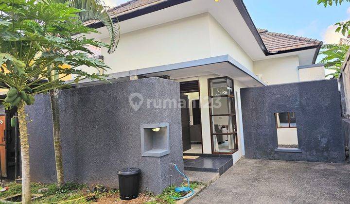 House with One Gate System Makes Family Comfort More Secure with Friendly Neighborhood Environment 1