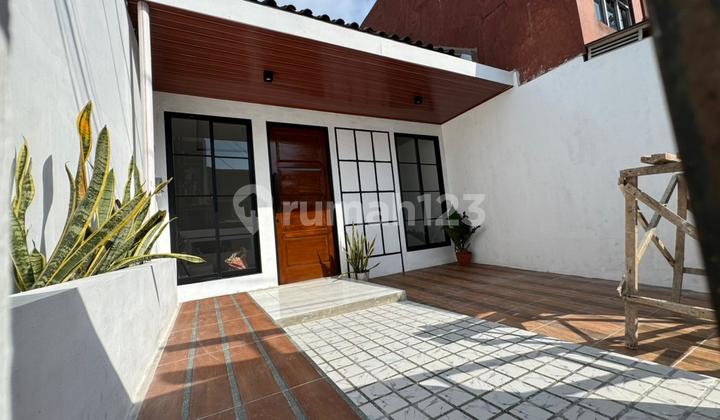 Rumah Baru Minimalis Komplek Puri Bintaro Indah Jombang Tangsel