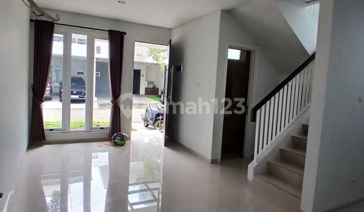 Rumah 2 Lantai Boleh Bawa Dogy Discovery Bintaro Jaya Dekat Rspi 2