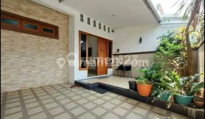 Rumah 2 Lantai Exlusif Mampang Prapatan Jakarta Selatan 2