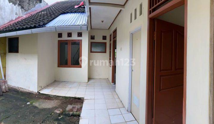 Disewakan Rumah Bagus 2 Lantai Diperum Taman Kedaung 2