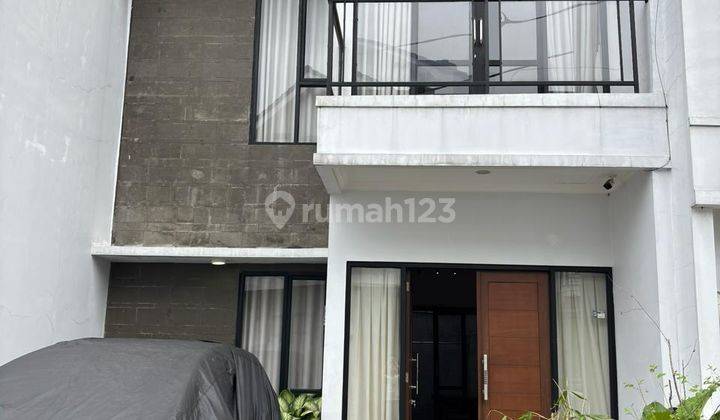 Disewakan Tahunan Rumah Furnish 2 Lantai Area Cierende Dekat Mrt 1