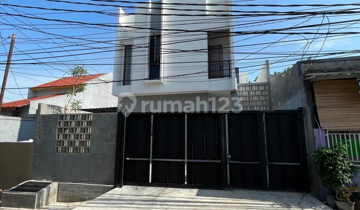 Jual Rumah 2 Lantai Desain Terbaru Di Larangan Selatan Tangerang Jual Rumah 2 Lantai Desain Terbaru Di Larangan Selatan Tangerang