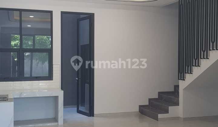 Width 6 New Cimaik Manyar House 2