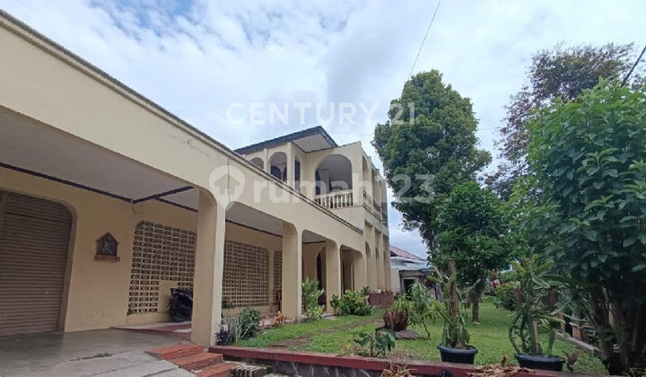 Rumah Mewah Klasik Halaman Luas Setrasari Rumah Mewah Klasik Halaman Luas Setrasari