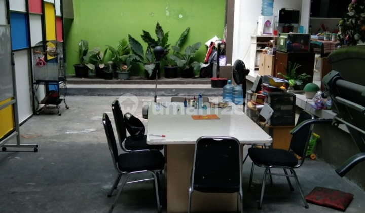 Rumah (+ Tempat Usaha) di Lokasi Strategis Jalan Cilaki