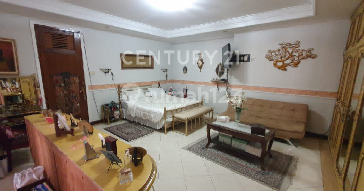 Comfortable 2-Story Residence in Setrasari Near Radio Oz 2