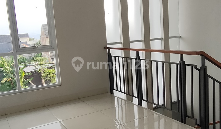 Nice 2-Story House in Budi Luhur Ready to Occupy 2