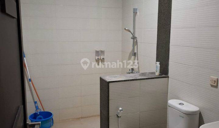 kamar mandi rumah bagus siap huni  istana