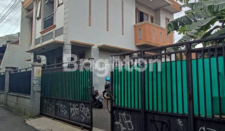 Rumah Strategis Siap Huni Palmerah Jakarta Barat 1