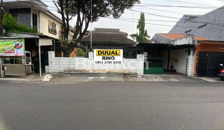 Rumah Strategis Tepi Jalan Hitung Tanah Kampung Baru Kebon Jeruk 1