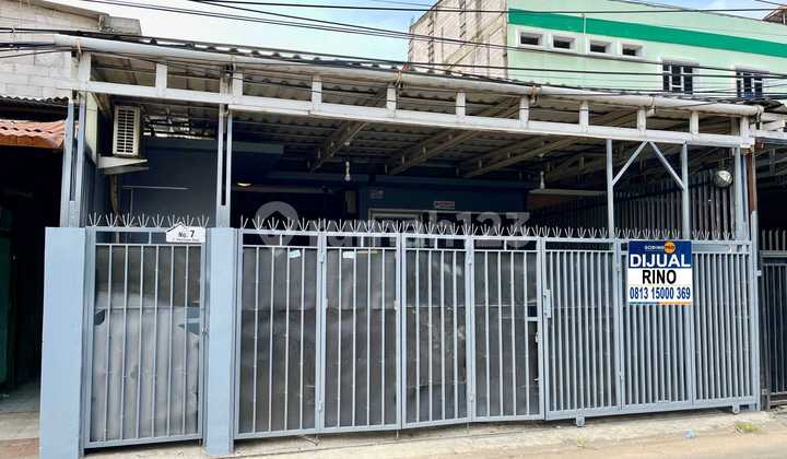 2-Storey House Ready to Occupy, Adjacent to Jalan Kejaksaan Raya, Kreo, Tangerang 2-Storey House Ready to Occupy, Adjacent to Jalan Kejaksaan Raya, Kreo, Tangerang