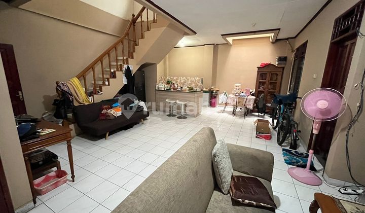 Lokasi Emas! Harga Masih Nego! Rumah 2 Lantai Siap Huni Gelong Baru Tomang Jakarta Barat 2
