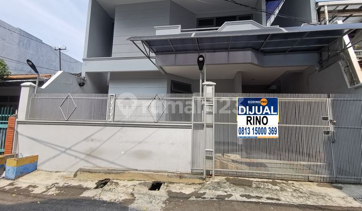 Lokasi Emas! Harga Masih Nego! Rumah 2 Lantai Siap Huni Gelong Tomang Jakarta Barat