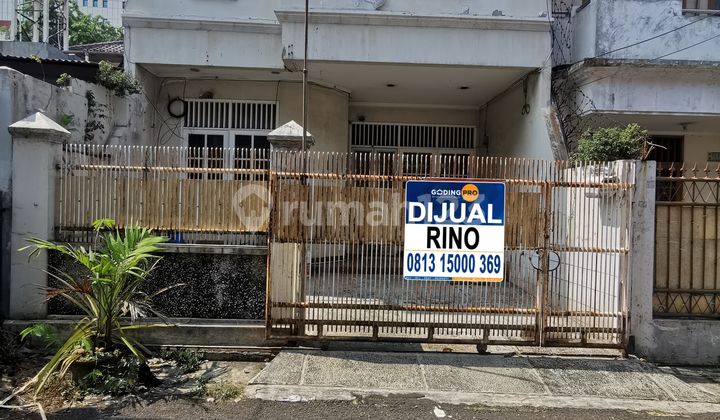Rumah Strategis 2,5 Lantai - Dekat Mall Taman Anggrek & Central Park Jakarta Rumah Strategis 2,5 Lantai - Dekat Mall Taman Anggrek & Central Park Jakarta