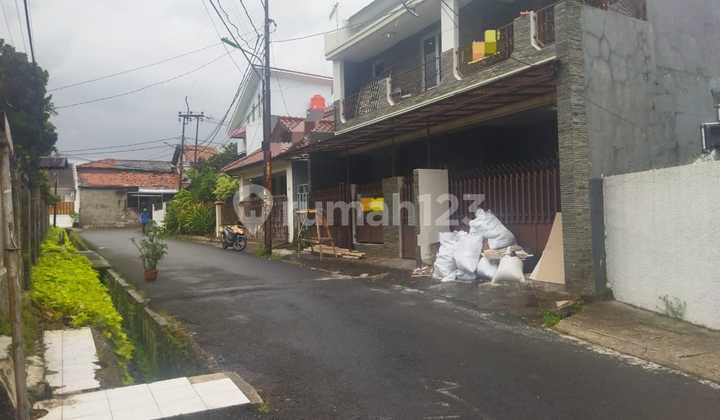 Lokasi Emas! Harga Masih bisa Nego! Rumah Siap Huni 2 Lantai Lebar 12 Meter Strategis Dekat Universitas Budi Luhur Petukangan Selatan Jakarta Selatan