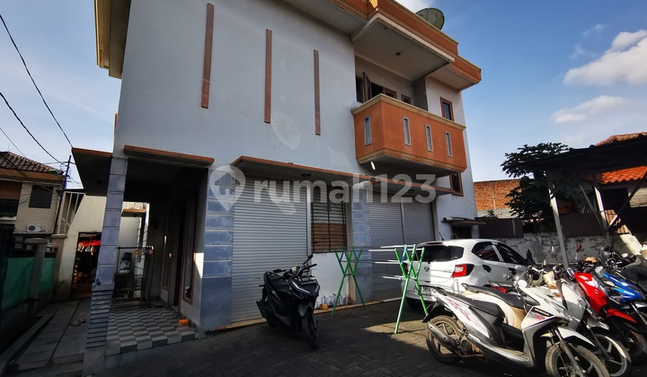 Lokasi Emas! Harga Masih Nego! Rumah 2 Lantai Siap Huni Lebar 12 Meter Strategis Dekat Puskesmas Palmerah Jakarta Barat 2