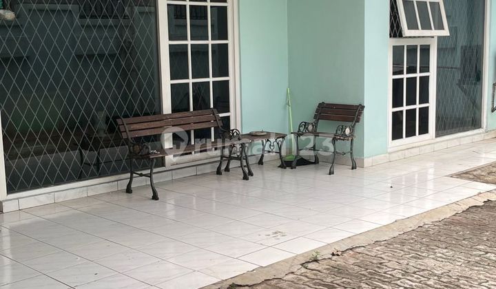 Lokasi Emas! Harga Masih Nego! Rumah Lama 2 Lantai Hitung Lebar 12 Meter Strategis 50 Meter ke Jalan Utama Kebon Nanas Kebayoran Lama Jakarta Selatan 2