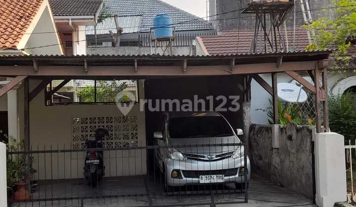 Residential Land in the Oil and Gas Complex, 4.5 Meters Wide, Kemanggisan, West Jakarta