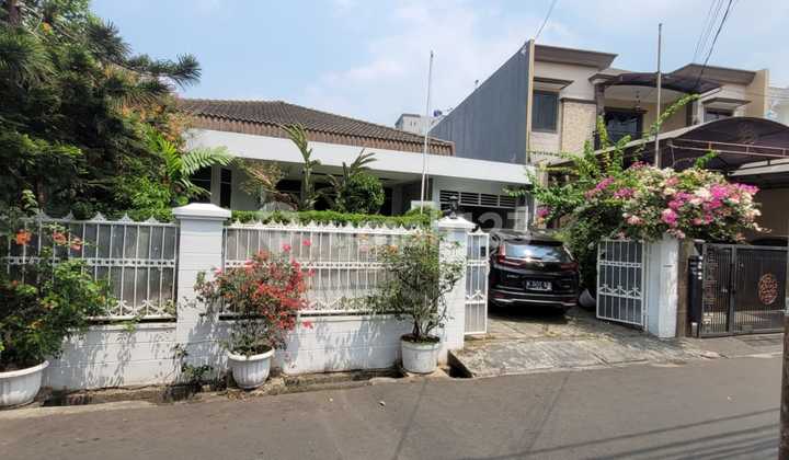 Super Langka! Rumah LT 396 M² (14,8 X 26,8) Srengseng Jakarta Barat - Row 2 Mobil 2