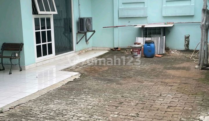 Strategic Land Calculation House 50 Meters to Kebon Nanas Main Road, Kebayoran Lama, South Jakarta