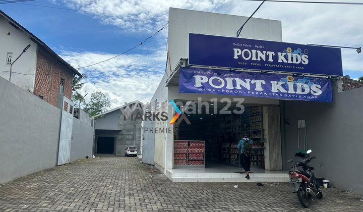 For Rent: Strategic Semi-Shophouse Warehouse in Ngajum, Jalan Ijen Baru, Malang.