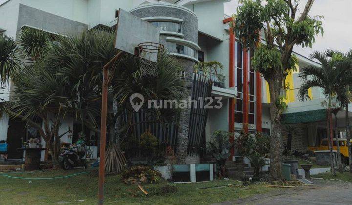 Rumah Mewah dijual di Ijen Nirwana Malang posisi Hook 1