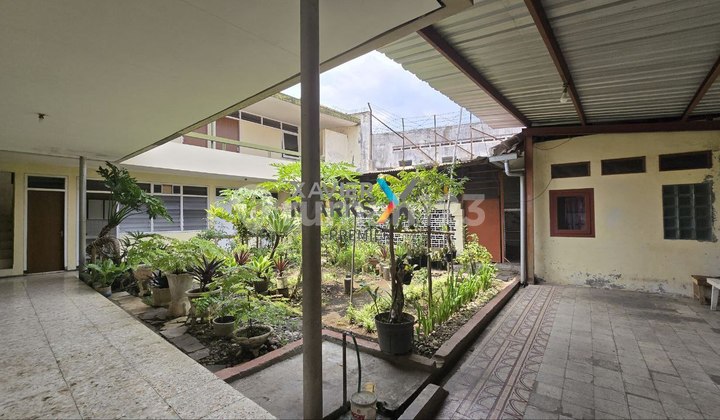 For Sale: Classic House in the Gunung-gunung Area on Poros Road, Near Ijen and Oro oro Dowo Roads. 2