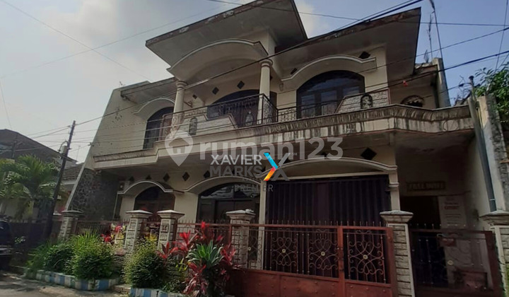 For Sale: Boarding House and Residential House in Bromo Street Area, Klojen, Malang, in Klojen.