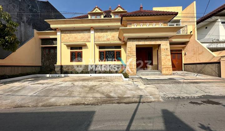 For Rent: Strategic House Close to Suhat, Candi Mendut, Lokokwaru Malang For Rent: Strategic House Close to Suhat, Candi Mendut, Lokokwaru Malang