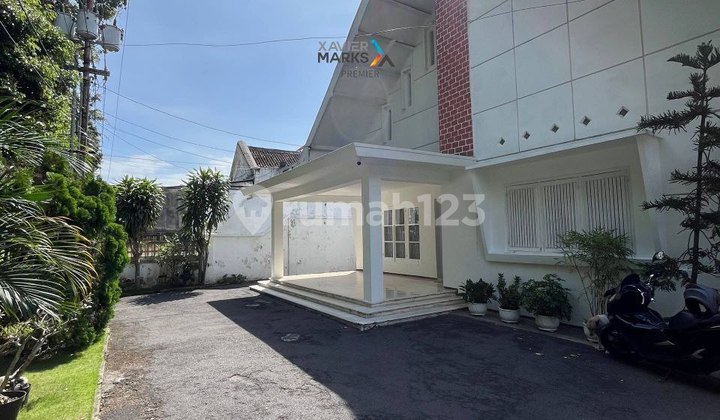 Dijual Rumah Klasik Terawat di Area Pahlawan Klojen Malang Dijual Rumah Klasik Terawat di Area Pahlawan Klojen Malang