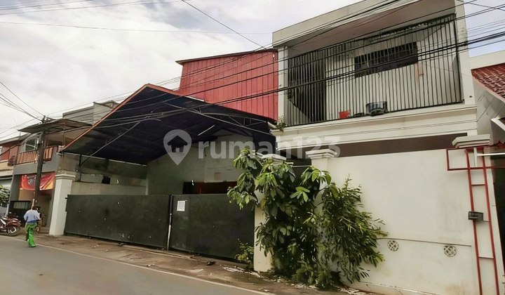 Dijual Gudang Ada Lapangan Badminton dan Kos di Panji Suroso Malang