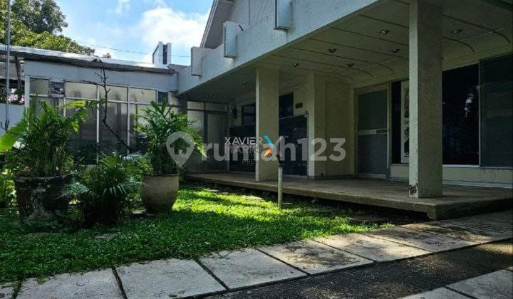 Dijual Rumah Klasik di Jalan Tangkuban Perahu Klojen Kota Malang Dijual Rumah Klasik di Jalan Tangkuban Perahu Klojen Kota Malang
