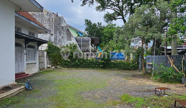 For Sale Classic House On Gunung Gunung Street, Malang 2