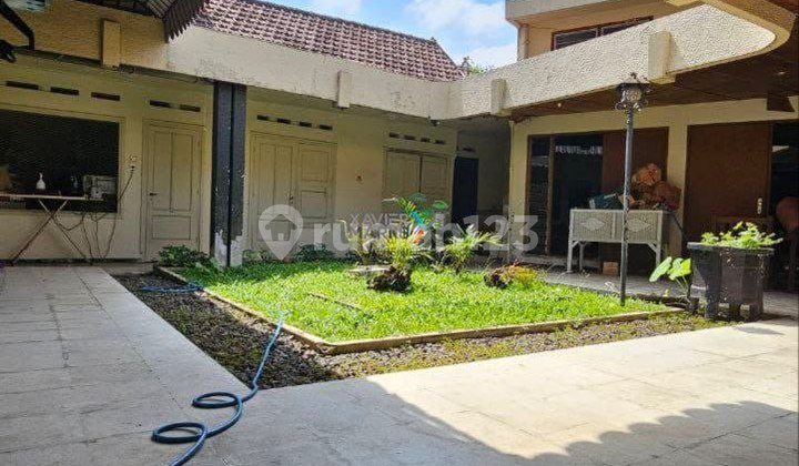 Classic House for Sale on Tangkuban Perahu Street, Klojen, Malang City 2