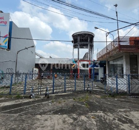 Ruang Usaha Bangunan Komersial Hitung Tanah di Poros Jalan Letjen S. Parman, Blimbing Malang