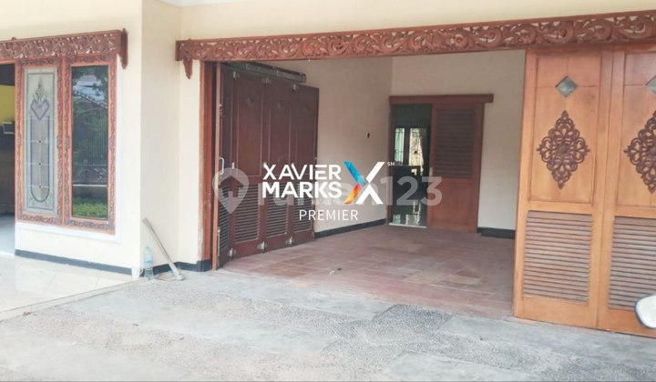 CLASSIC HOUSE NEAR HWAIND BOROBUDUR, MALANG CLASSIC HOUSE NEAR HWAIND BOROBUDUR, MALANG