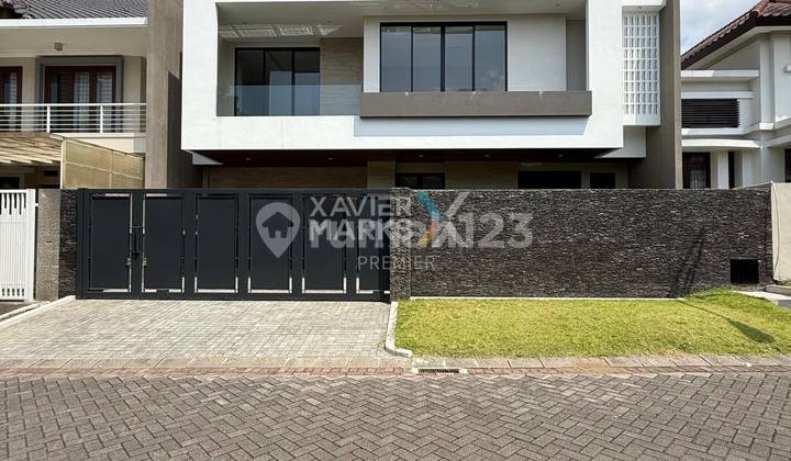 New Modern Design House in Araya Golf Private Cluster, Blimbing, Malang City