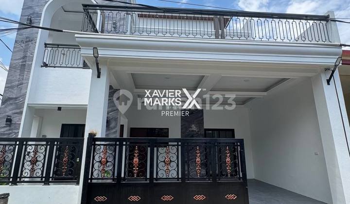 Rumah Sultan Desain American Classic di Sengkaling, Malang