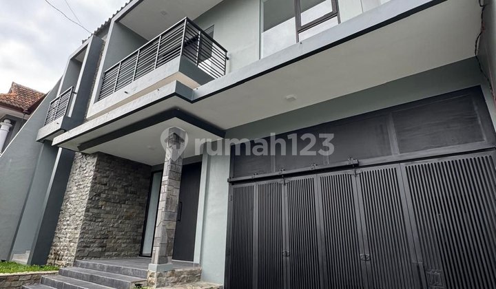 Rumah Modern 2 Lantai Gress di Daerah Dieng, Malang 2