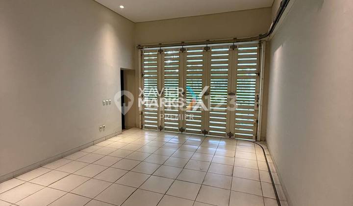 Modern Design Fully Furnished House in Greenwood Golf, Kota Araya, Malang 2