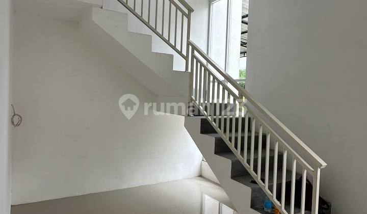 Modern Design Ready-to-Occupy House in Sanata Village, Kedungkandang, Malang 2