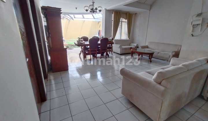 Rumah Hoek, Unfurnished, di Griya Loka, Bsd (Sel) 2
