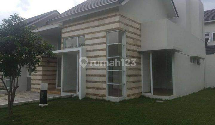 *Rumah Asri 2 Lantai di cluster Summer Meadow Citra Grand City 1