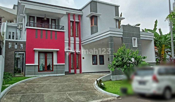 Rumah Mewah 2 Lantai, Shm, Bagus Di Telaga Golf
bsd 1