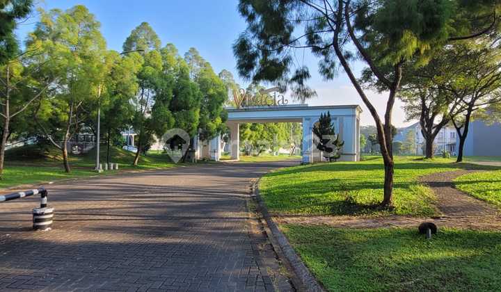 Rumah Bagus Di Cluster Vivacia, Eminent Bsd (ind)